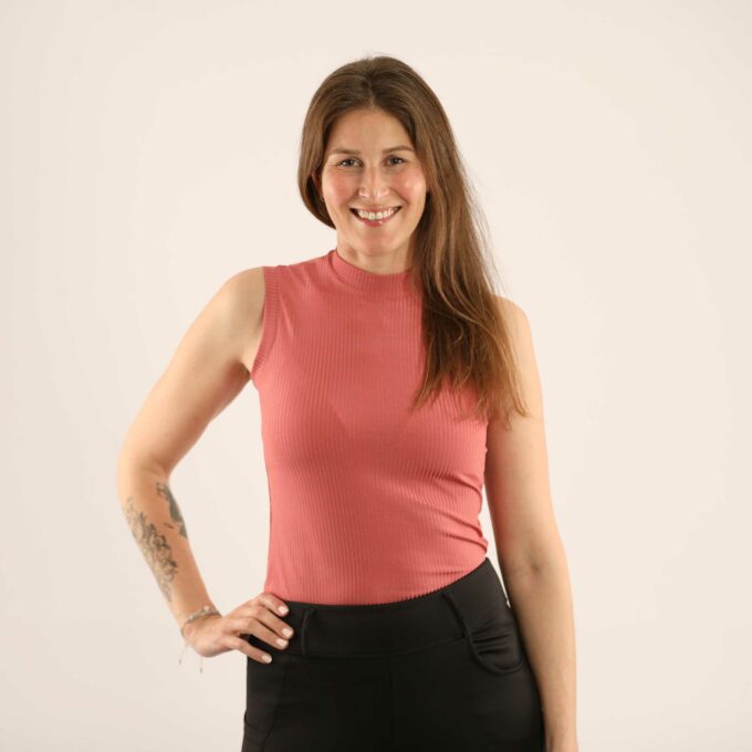 CASILVES-RIPPE-ELEGANT-FRONT