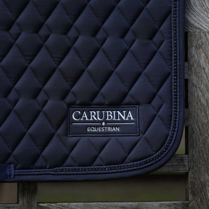 CASHELLY-VS-NAVY-LOGO-DETAIL Quadrat