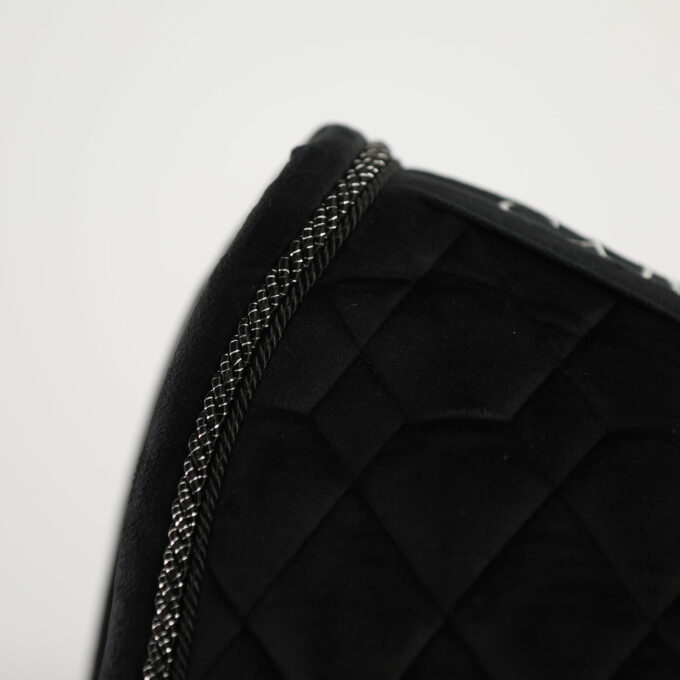 CAVELLY-BLACK-Detail