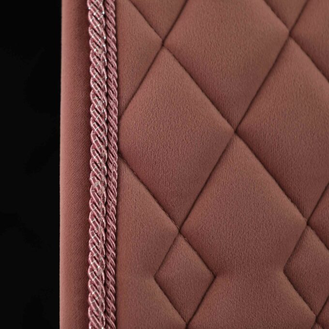 CAVELLY-LIGHT-BORDEAUX-DETAIL2