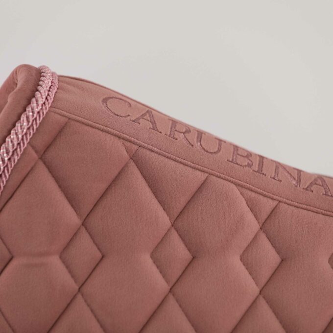 CAVELLY-LIGHT-BORDEAUX-LOGO-DETAIL