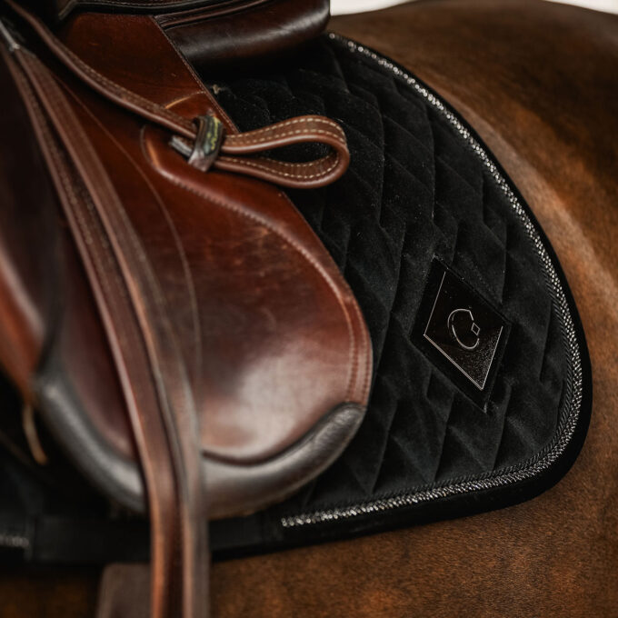 CAVELLY-VS-BLACK QUADRAT