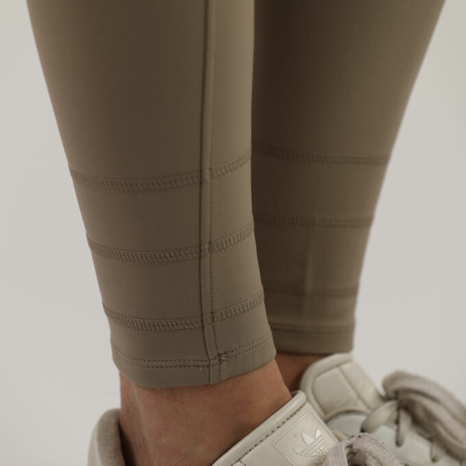 CATRINY-TAUPE-DETAIL