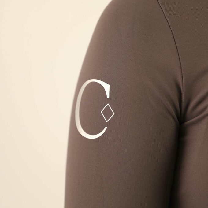 CALAURA-TAUPE-C-LOGO-DETAIL