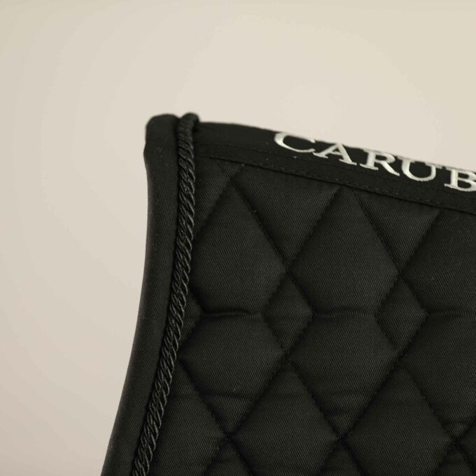 CATINKA-VS-BLACK-Detail